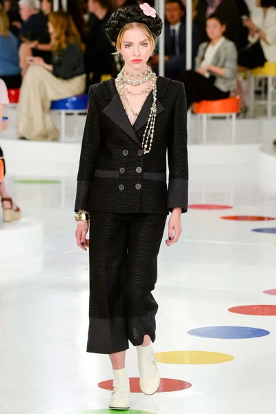 Look 52